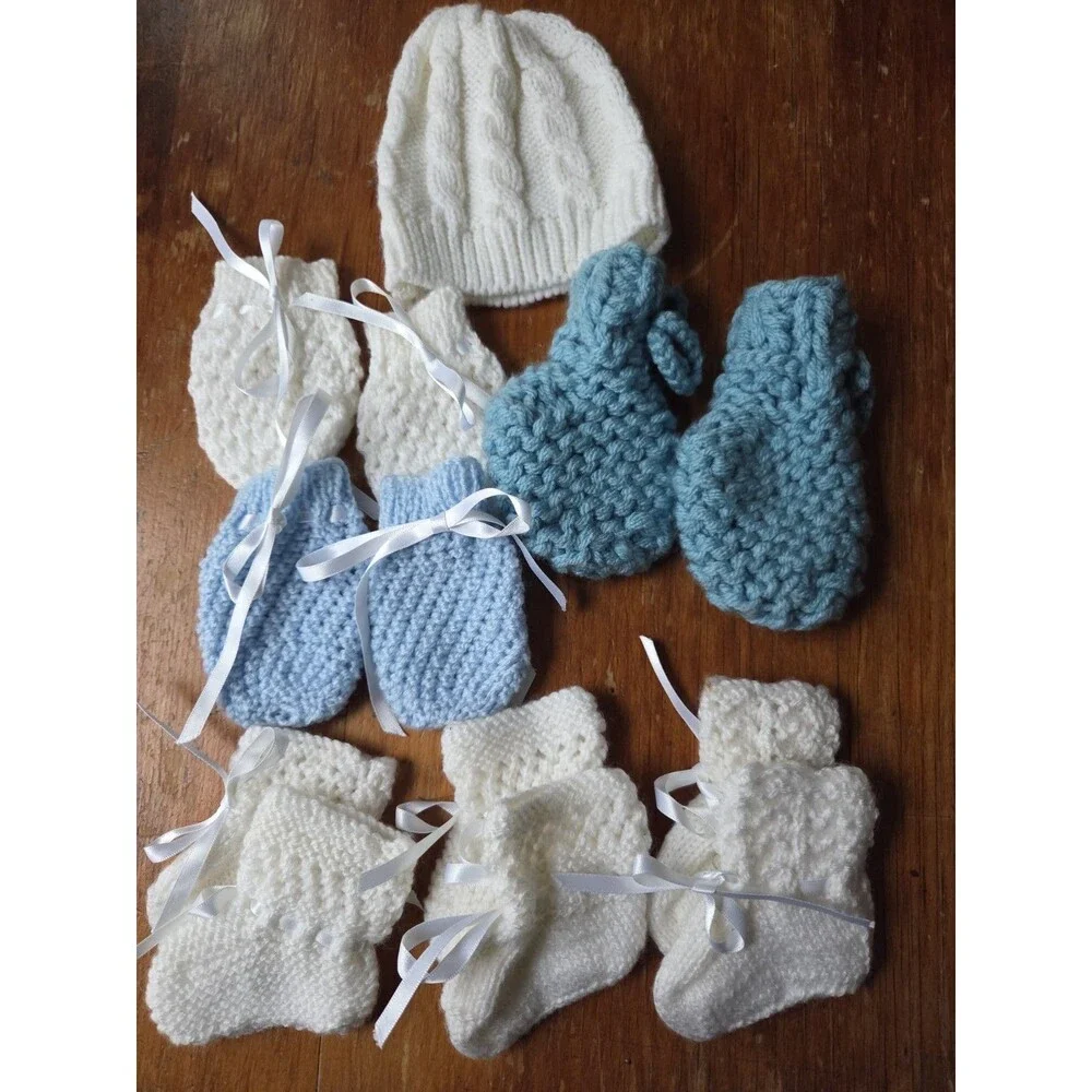 Lot Of Handmade Hand Knit Baby Booties,  Mittens & Hat Unisex White Blue NEW